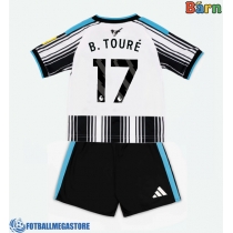 Fotballdrakt Barn Newcastle United Bazoumana Toure #17 Hjemmedraktsett 2026-27 Kortermet (+ Korte bukser)